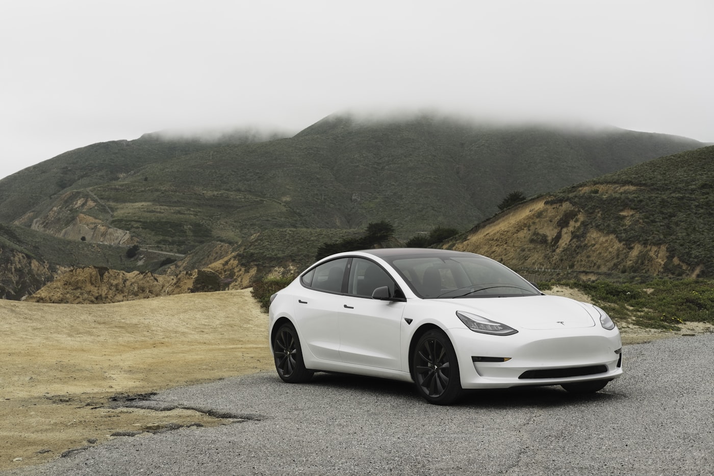 Coche eléctrico moderno